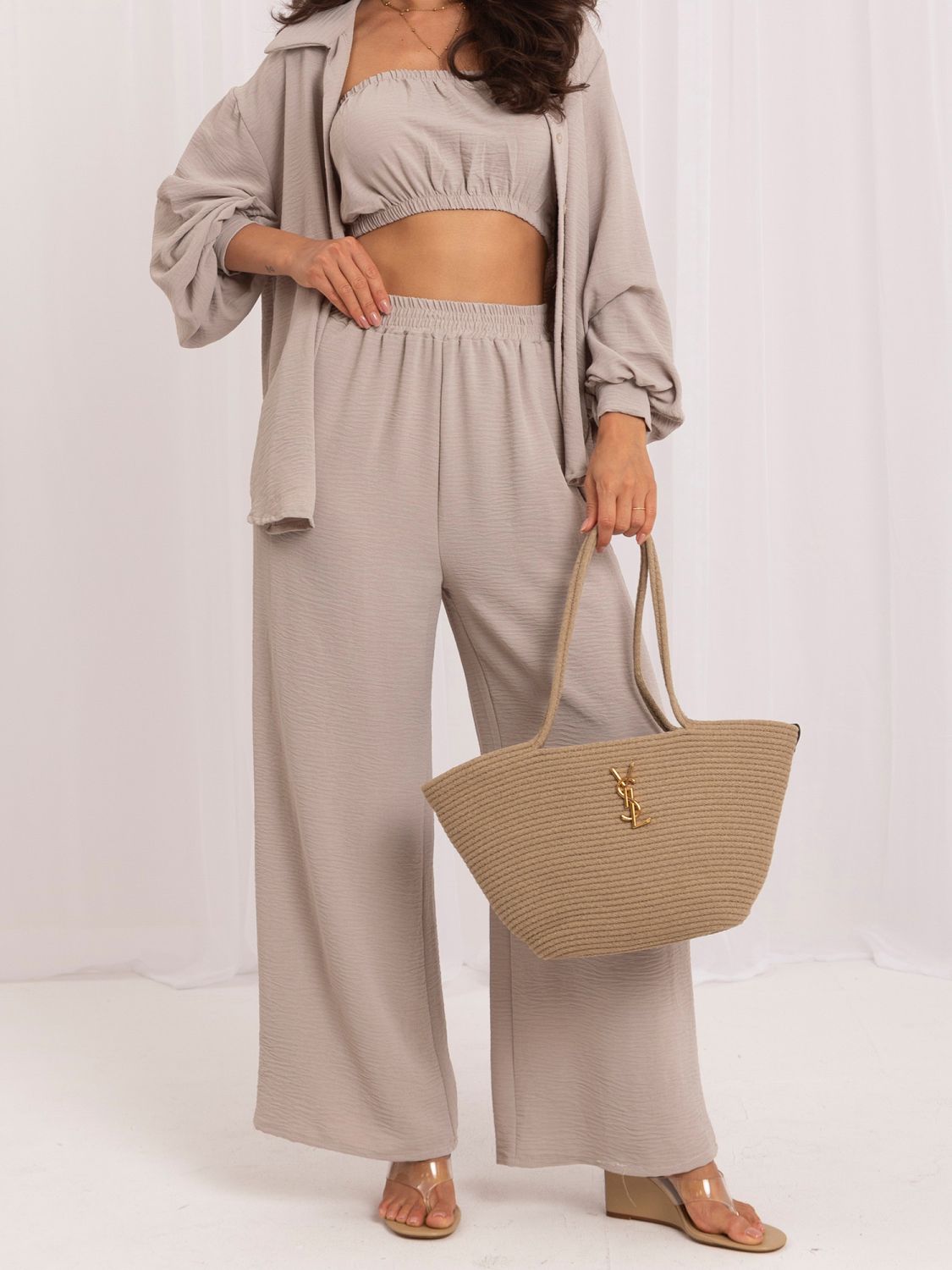 Beiges Set mit Top, Hemd und Hose