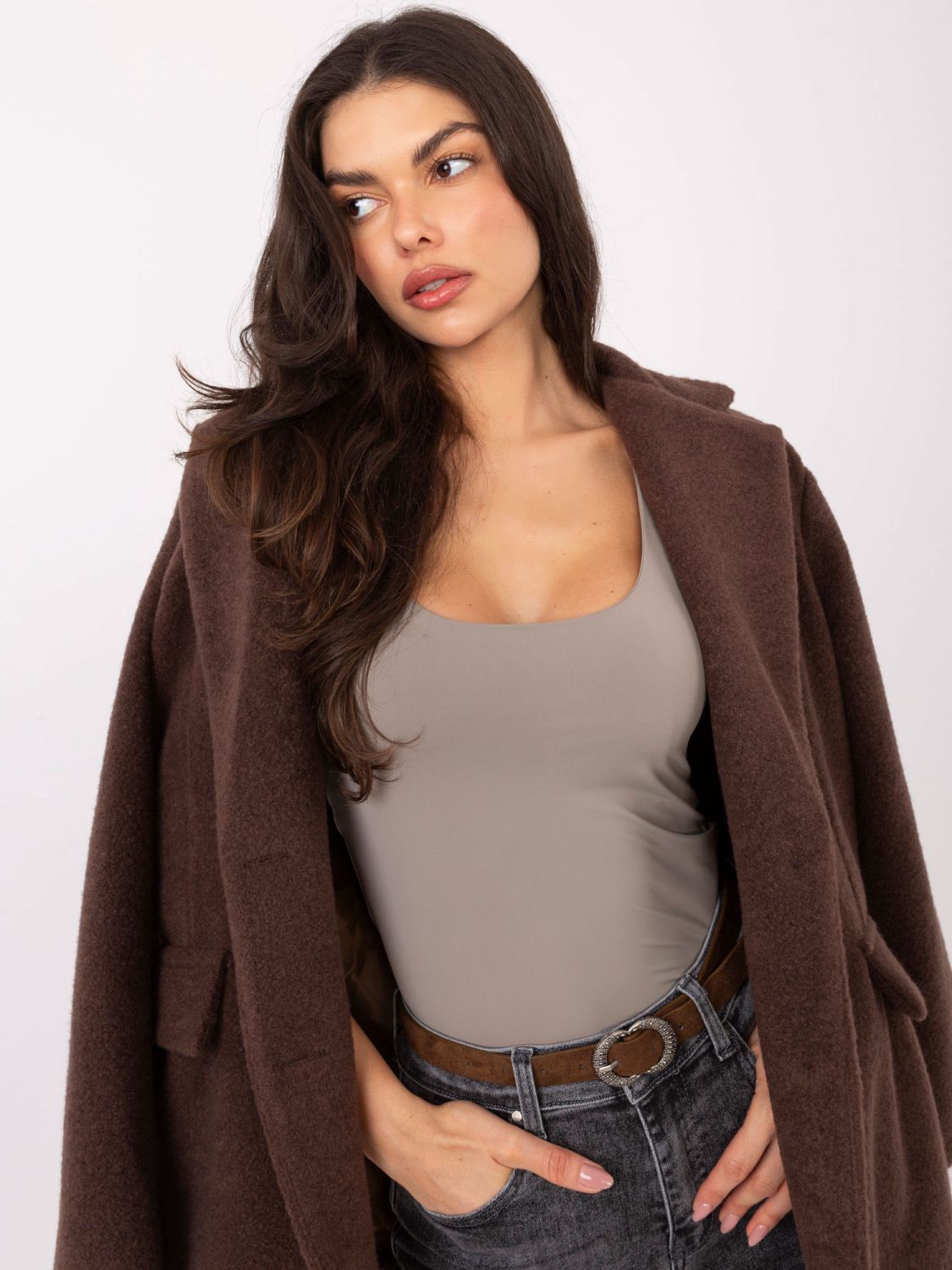 Beigefarbenes ärmelloses Top mit Rundhalsausschnitt