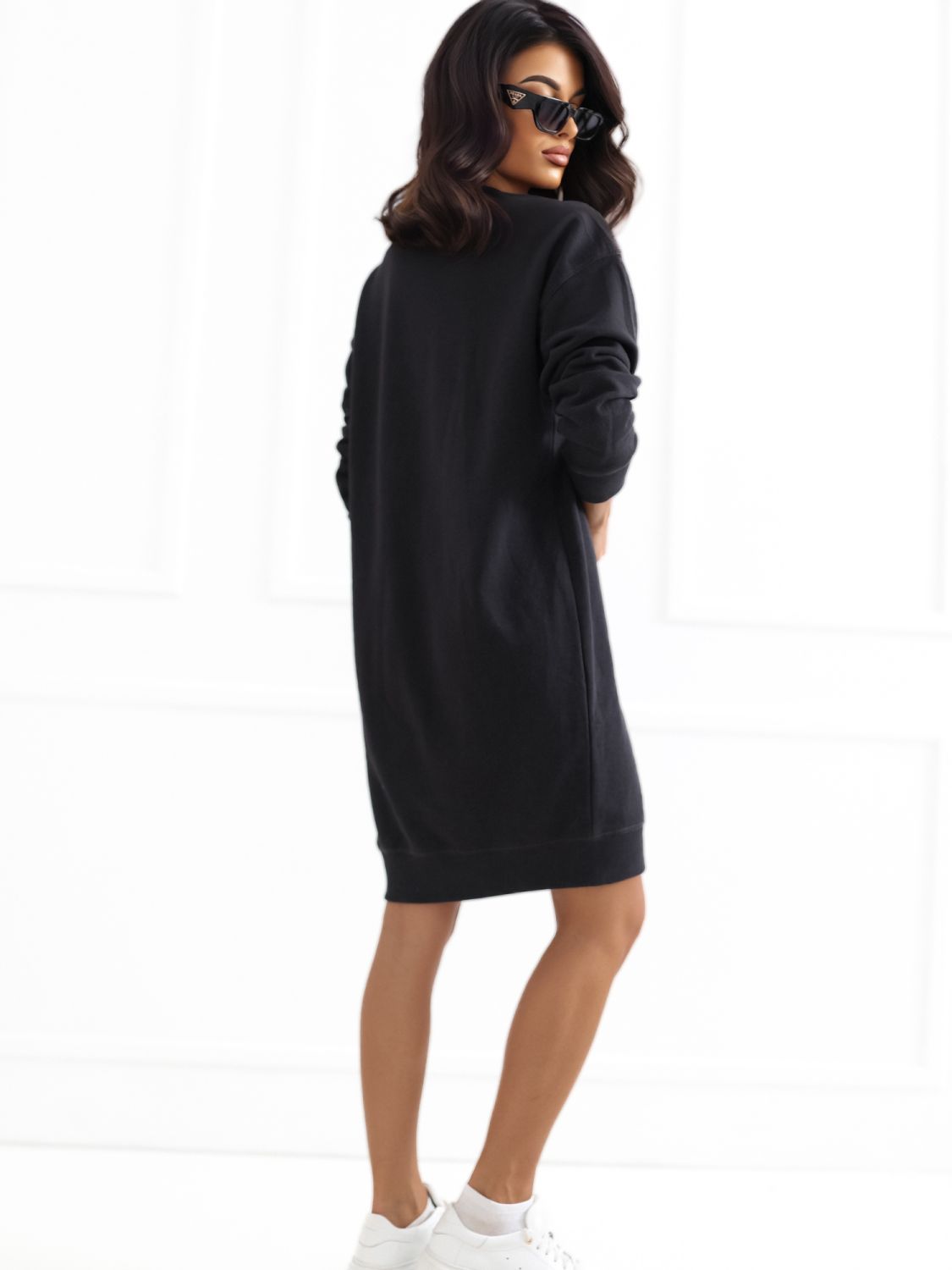 Grafitfarbenes Oversize-Kleid mit langen Ärmeln