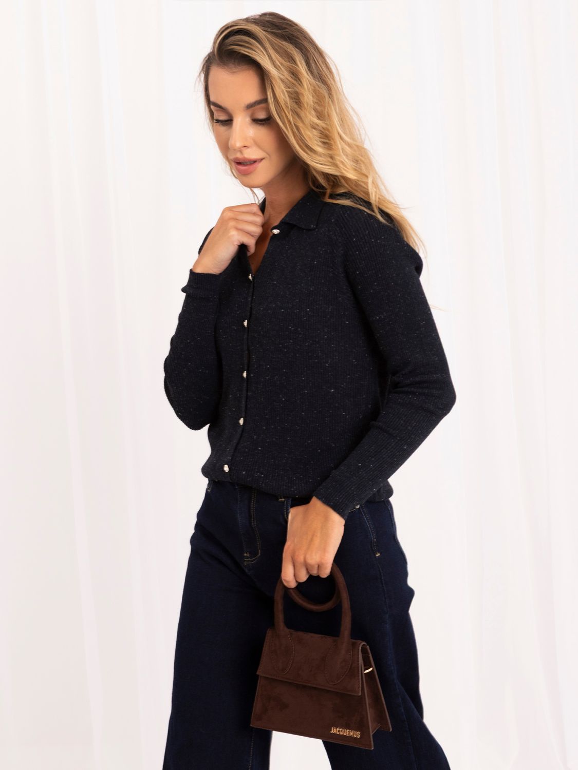 Eleganter dunkelblauer Polo-Pullover mit Kragen