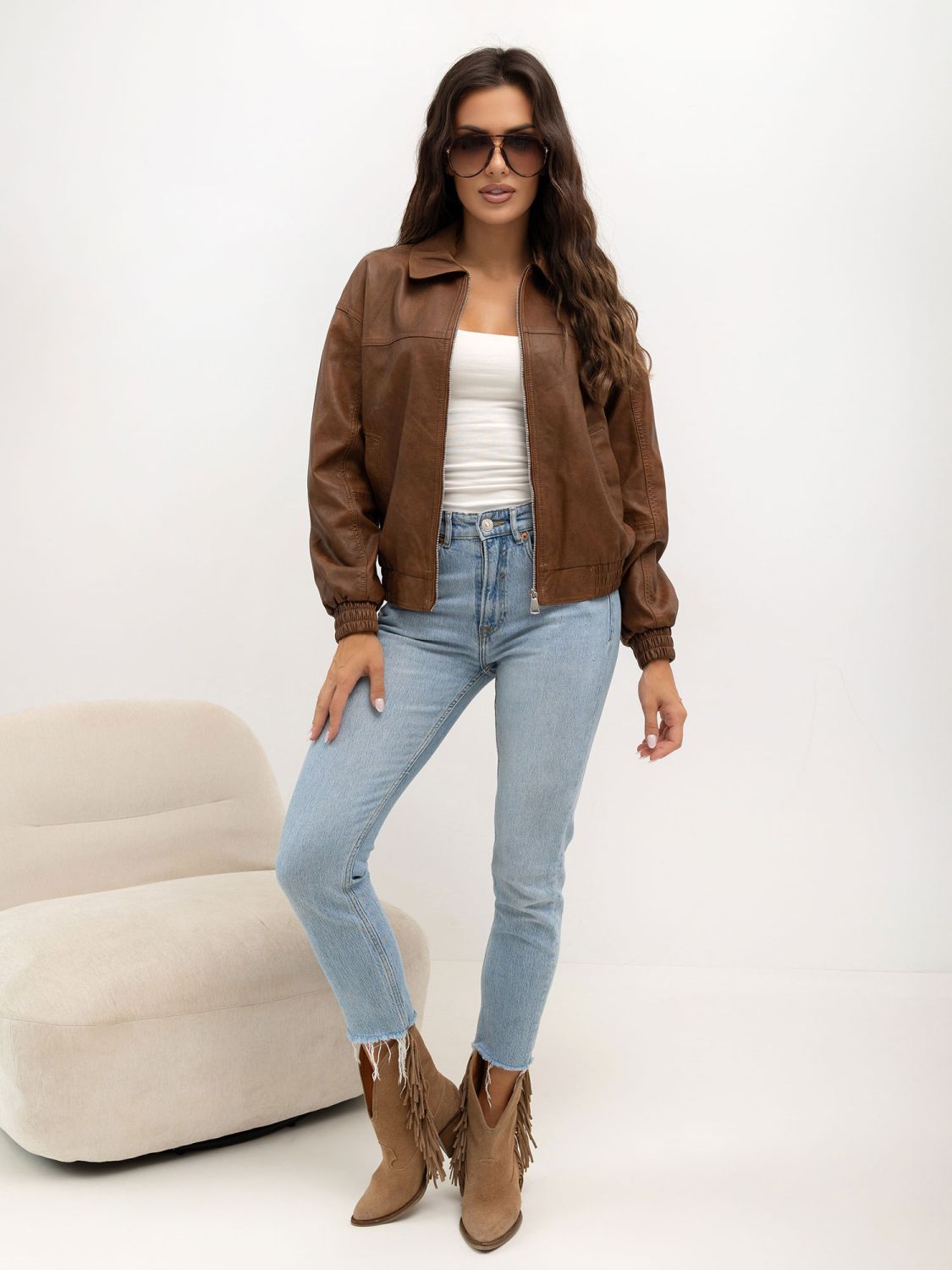 Beige Kunstlederjacke mit Reißverschluss