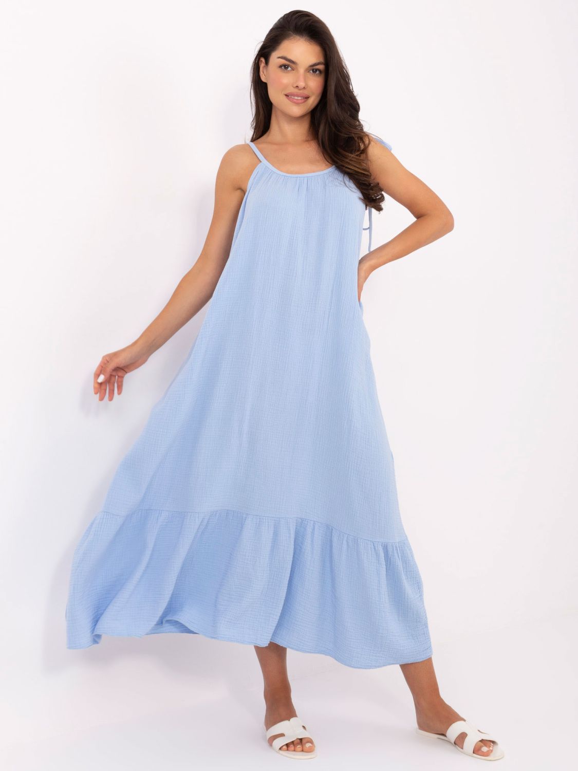 Ausgestellte Sommerkleid in hellblau