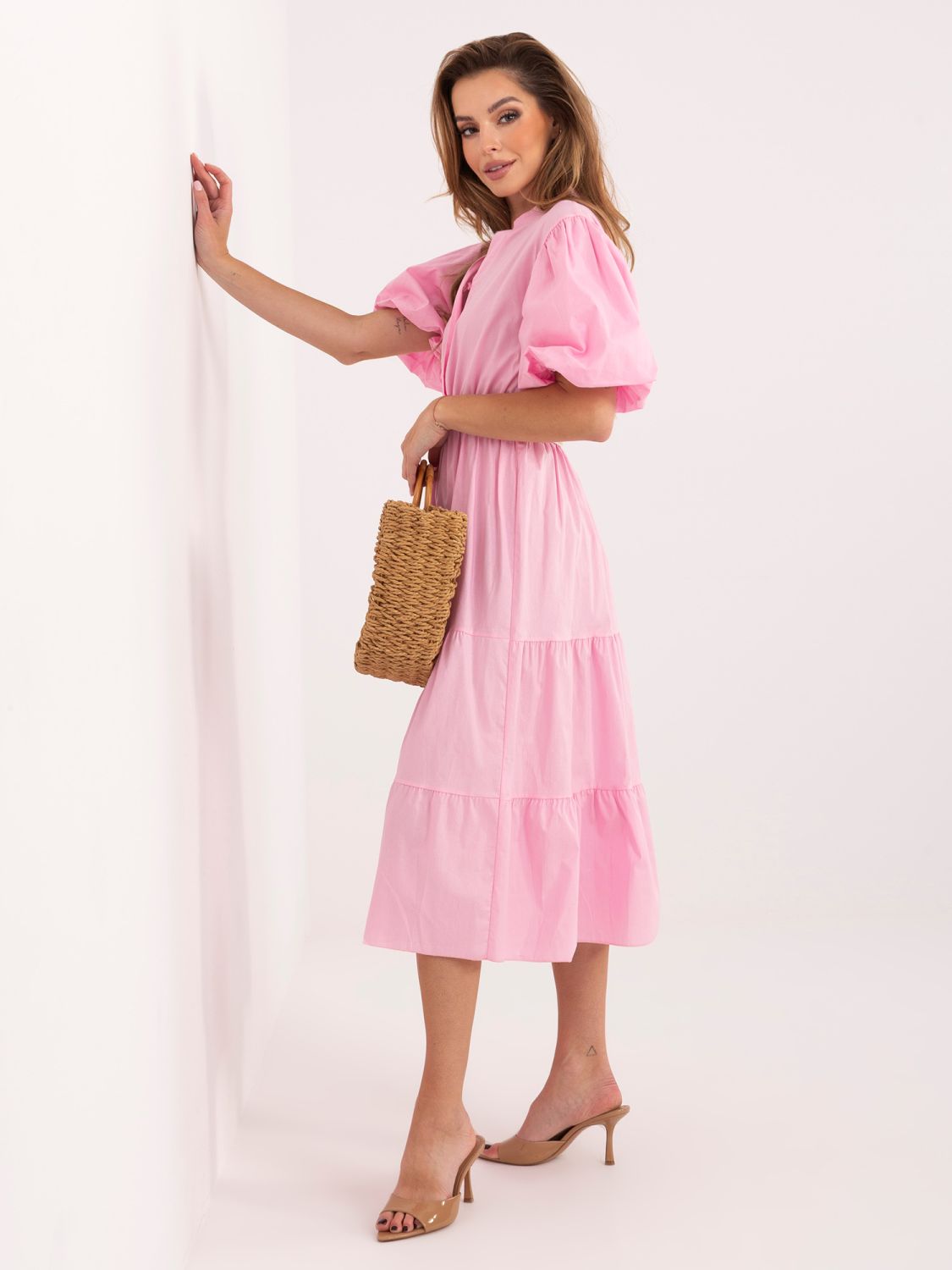 Rosa ausgestelltes Midi-Kleid mit Gürtel