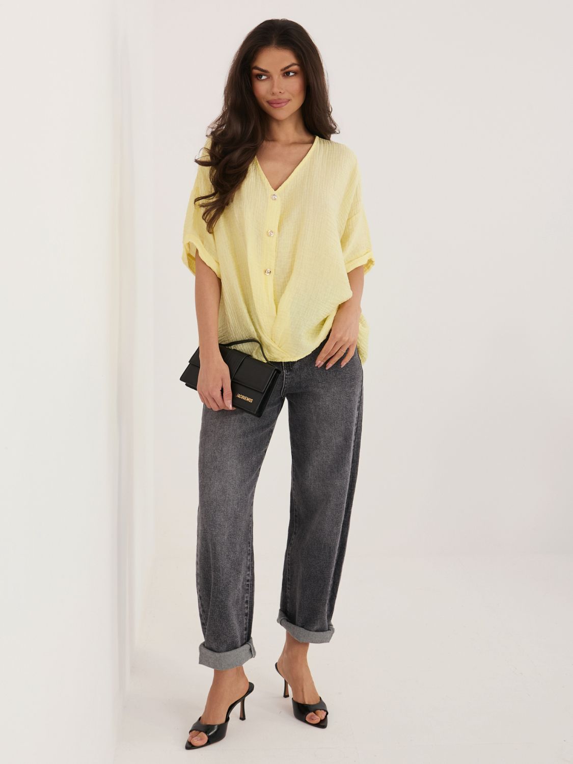 Gelbe Bluse mit V-Ausschnitt und kurzen Ärmeln