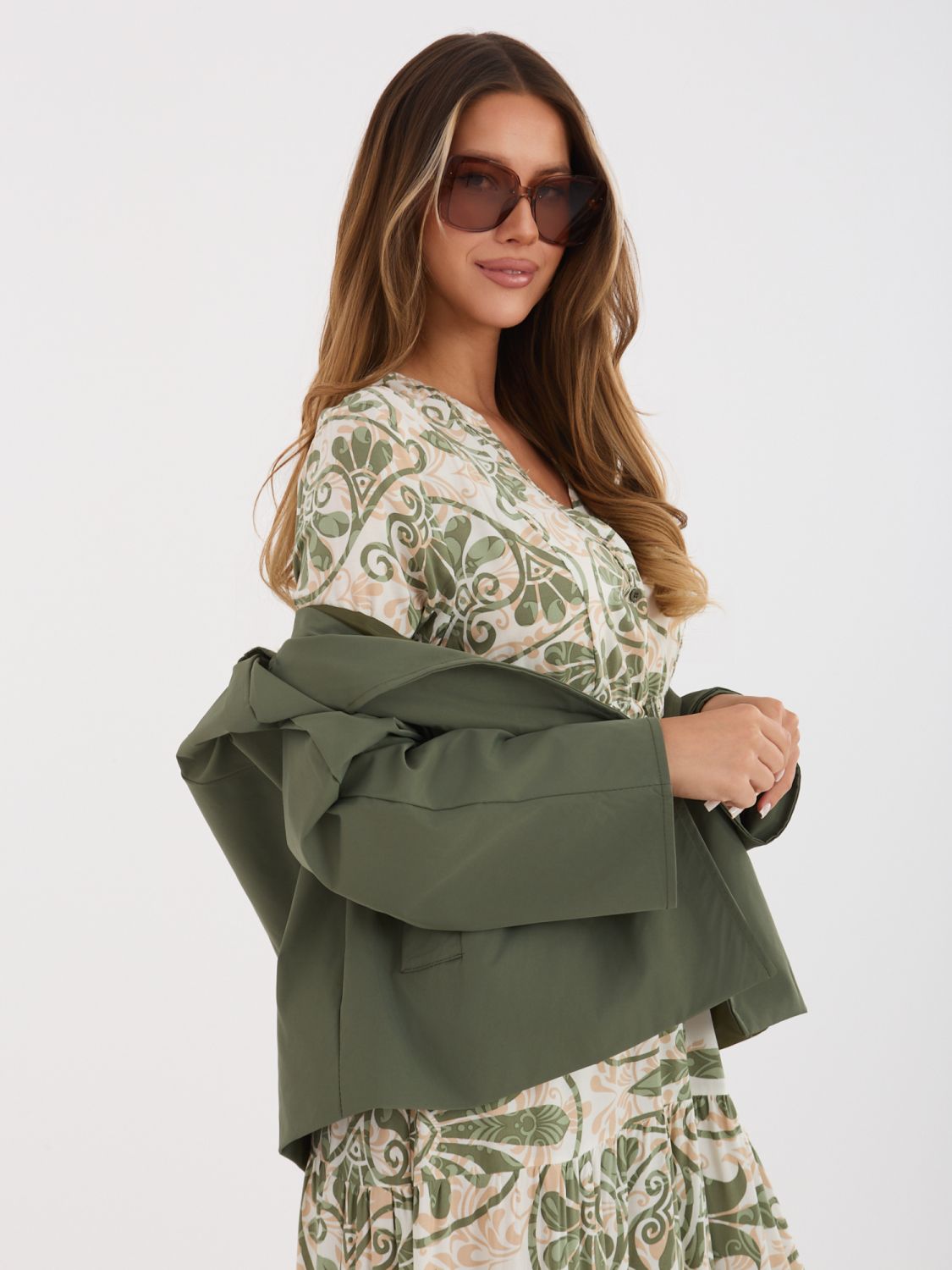 Kurzer Übergangsmantel in Khaki