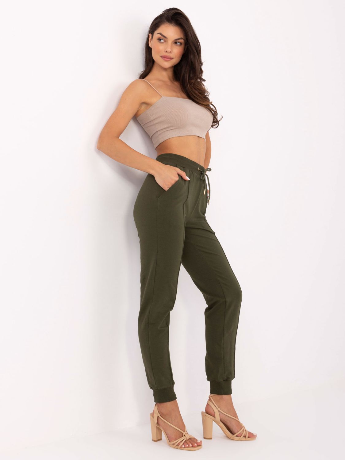 Stylische Sweatpants in Khaki