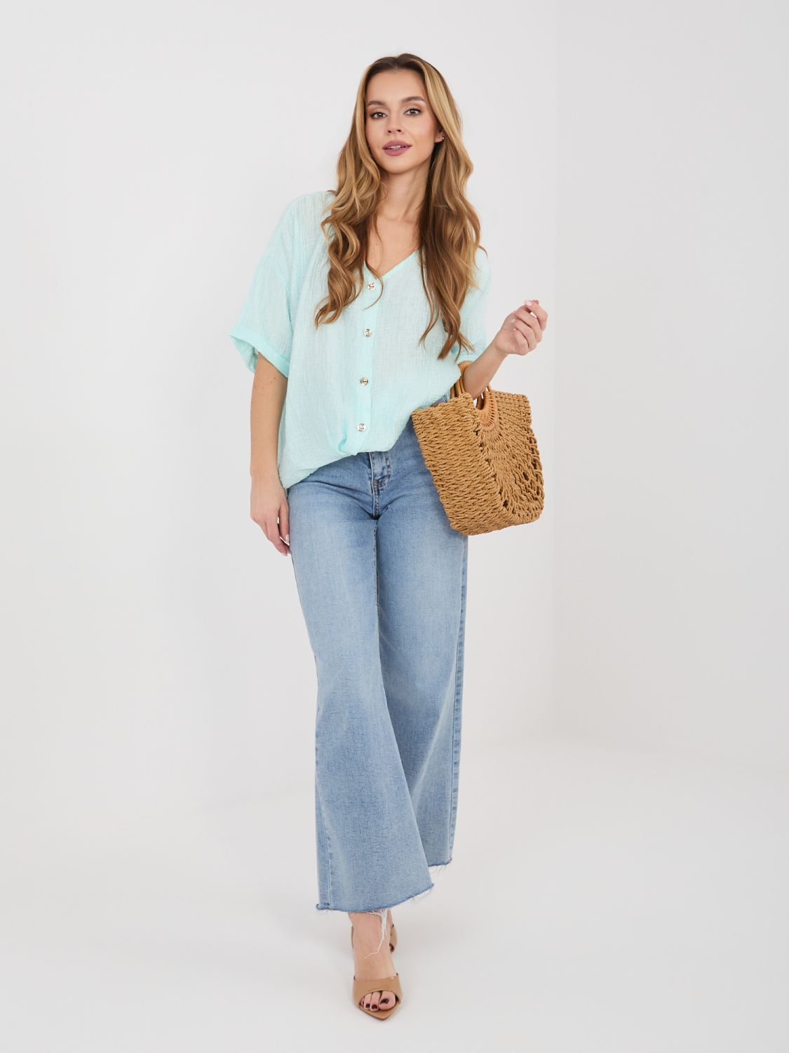 Mintfarbene Bluse mit V-Ausschnitt und kurzen Ärmeln