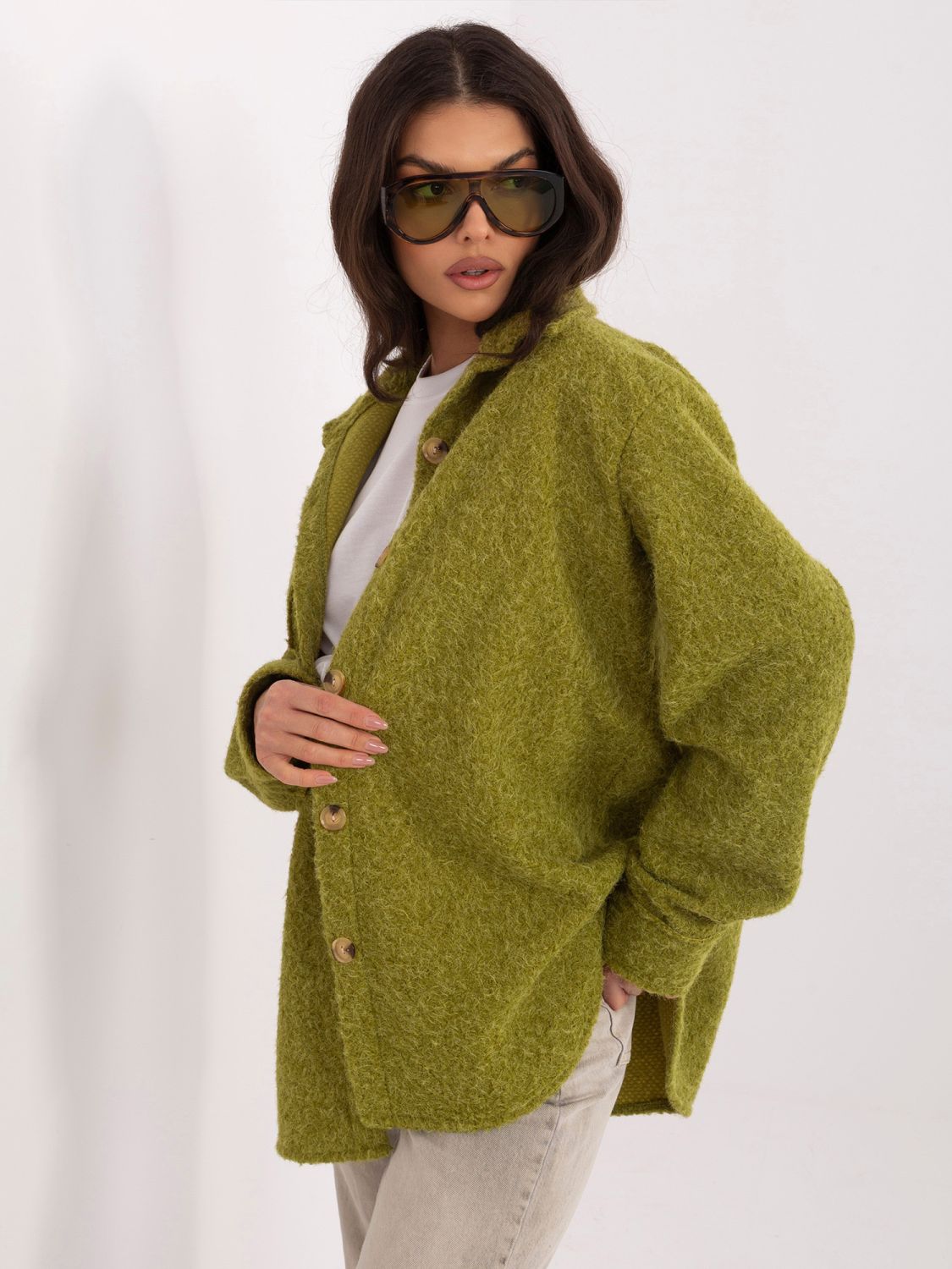 Olivgrüne Übergangsjacke mit Kragen und Taschen