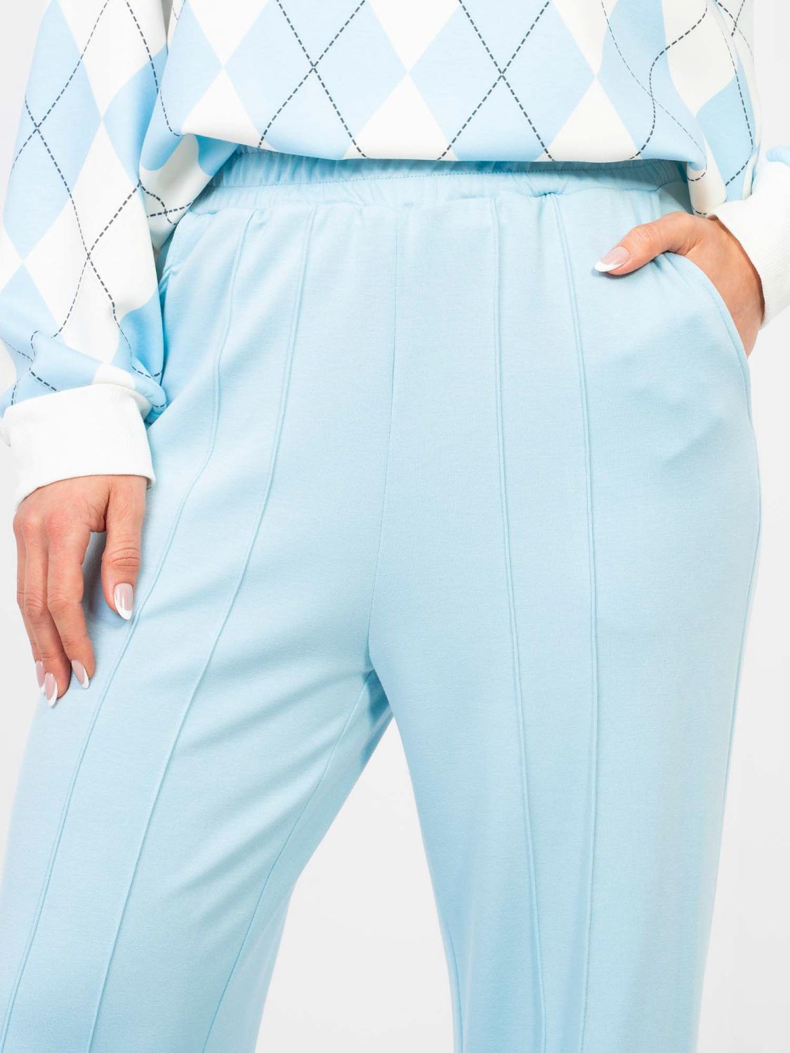 Damenweite Jogginghose in Hellblau