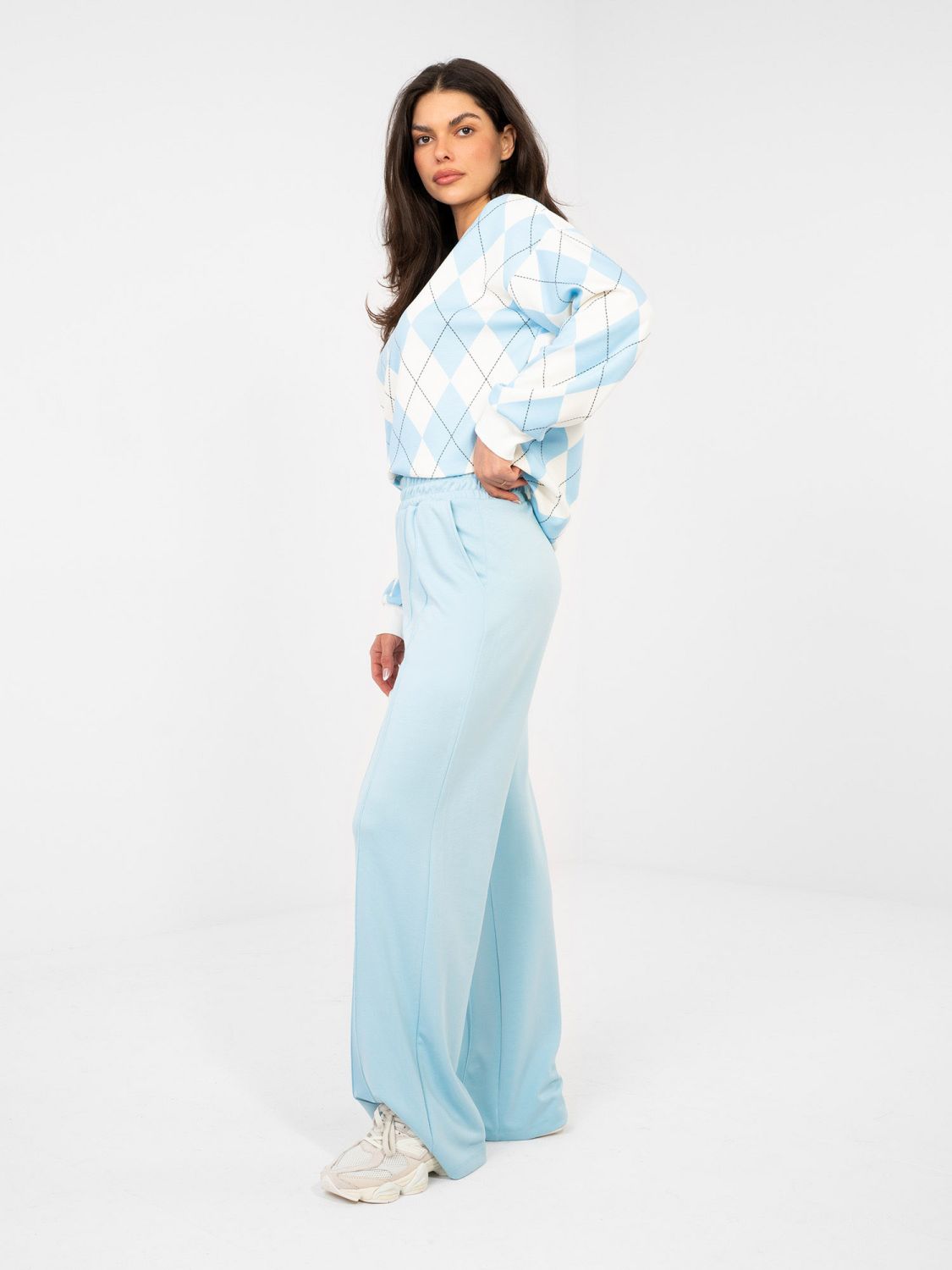 Damenweite Jogginghose in Hellblau