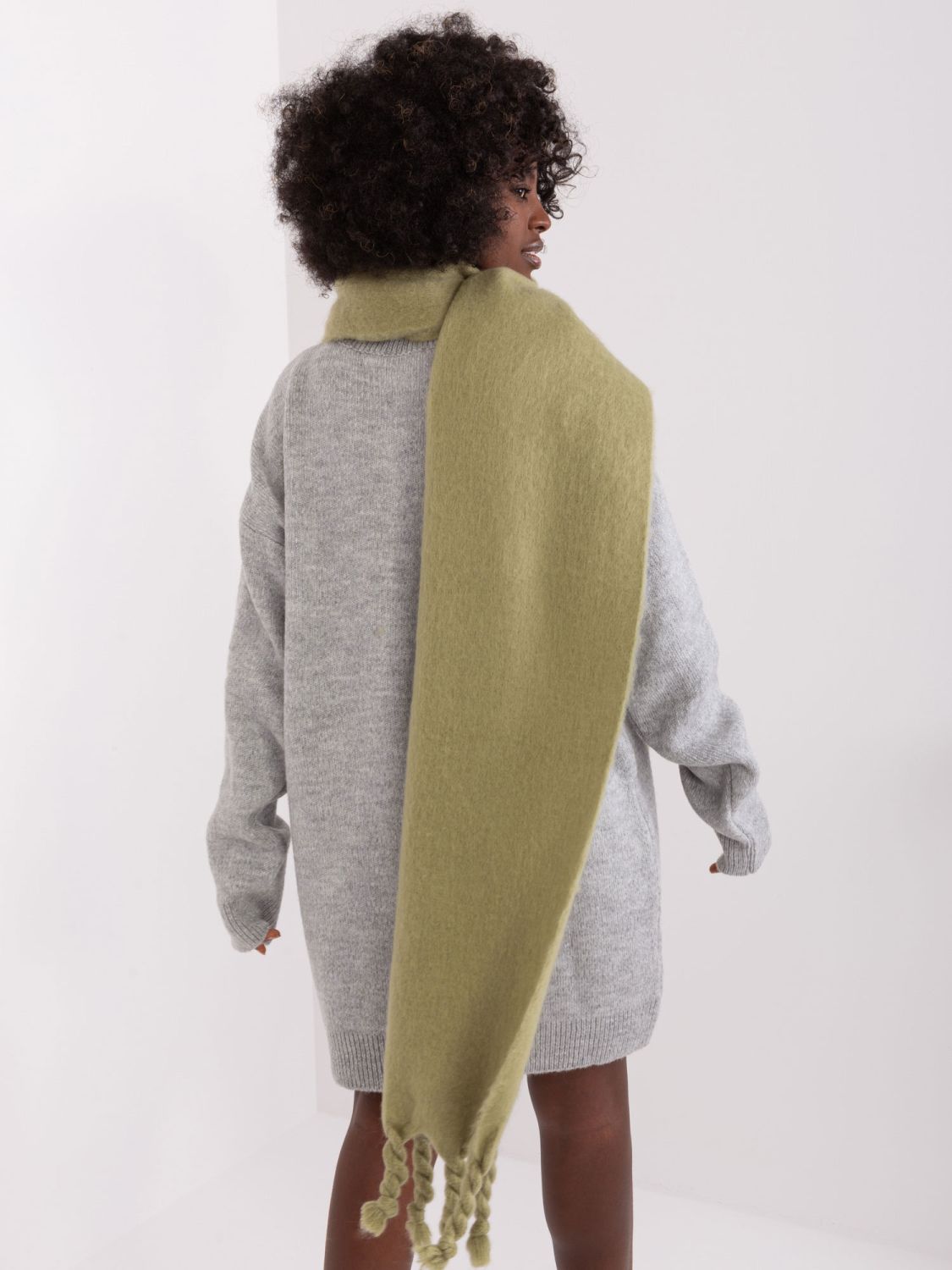 Eleganter pistazienfarbener Schal