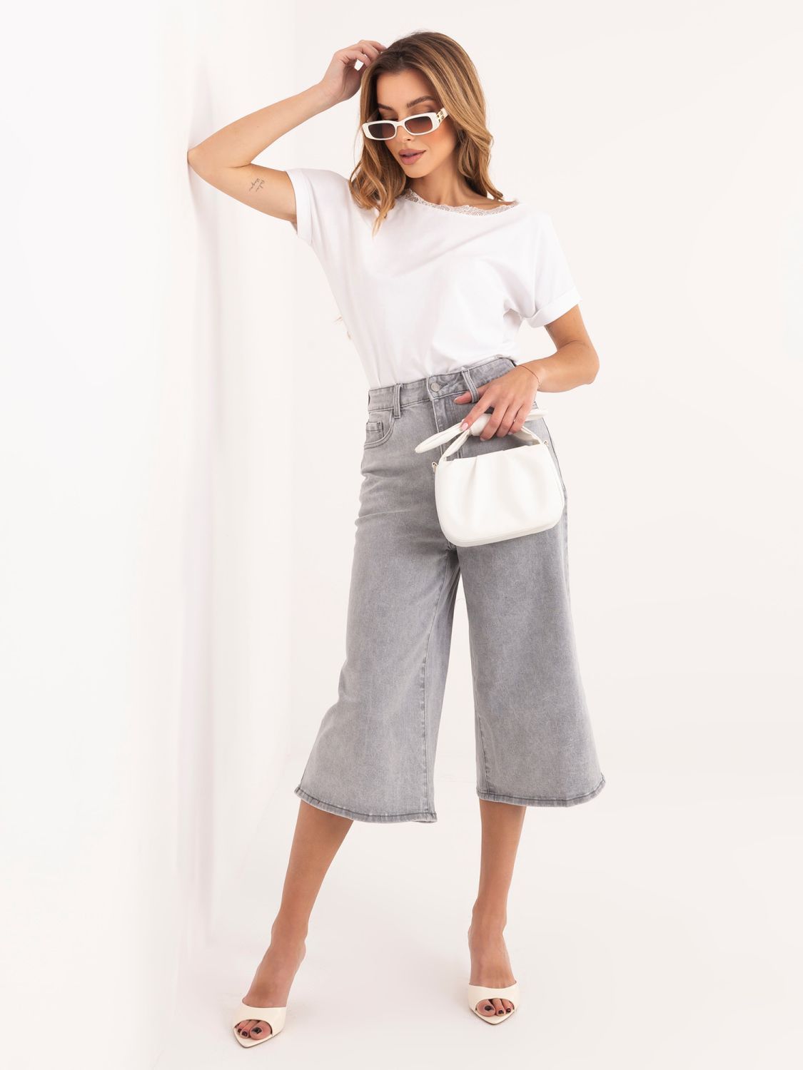 Graue Culotte-Jeans mit hohem Bund