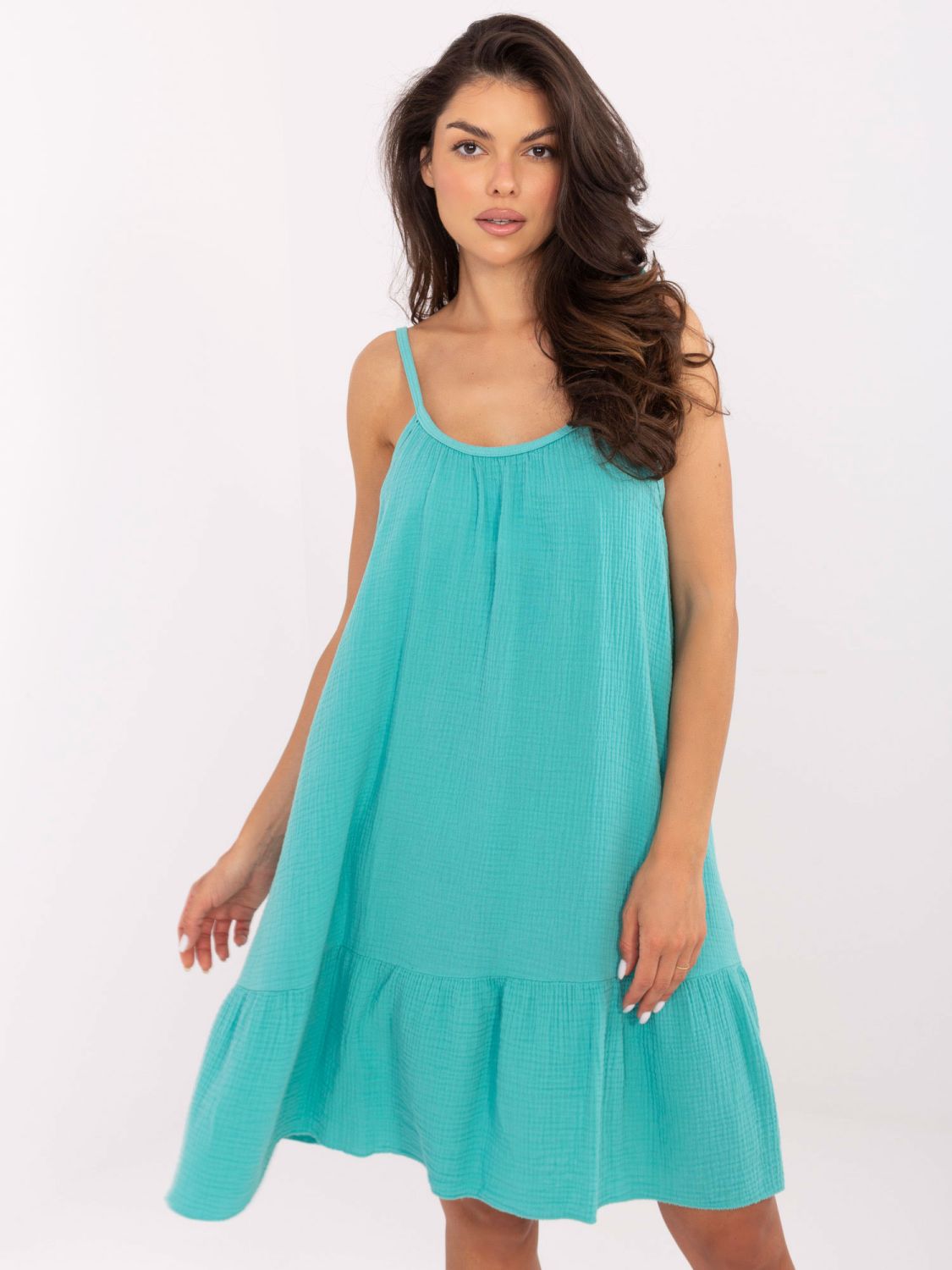 Türkisfarbene ausgestellte Kleider