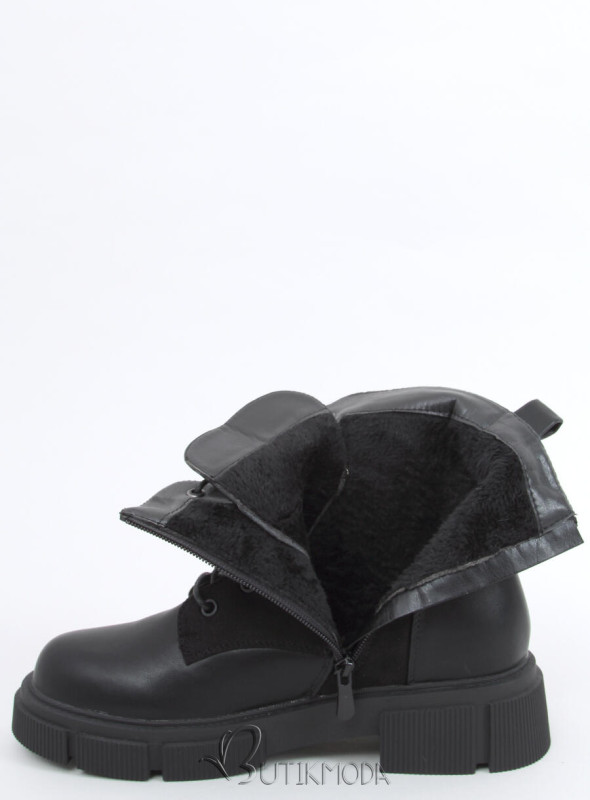 Schwarze Stiefel mit dicker Sohle