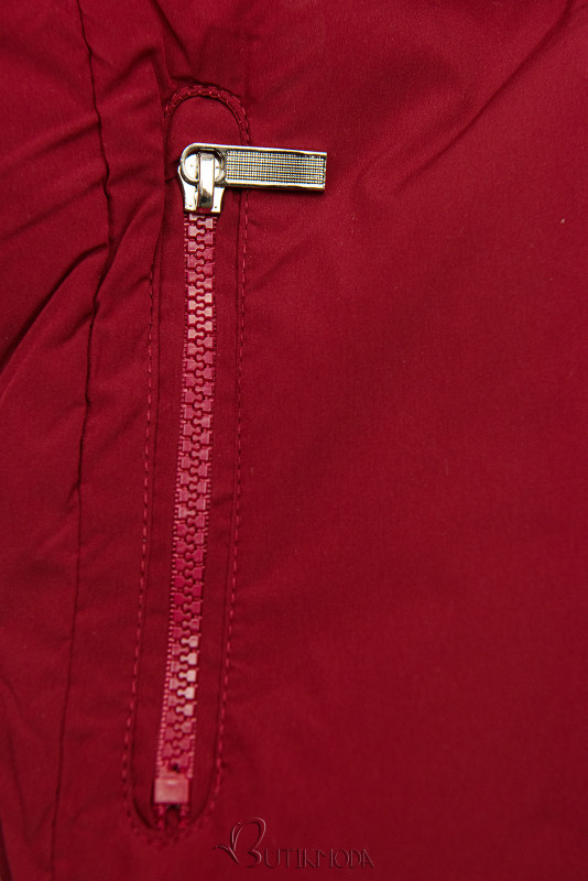 Rote Winterjacke mit Plüsch