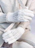 Winterhandschuhe mit Strickmuster Ecru