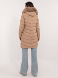 Beige Winterjacke mit Kapuze