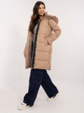 Beige Winterjacke mit Kapuze