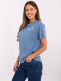 Bequemes blaues T-Shirt mit kurzen Ärmeln