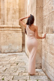 Maxi-Etuikleid mit Glitzer, One-Shoulder, in Beige