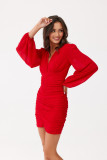 Rotes, gerafftes Kleid mit Puffärmeln