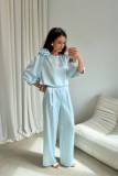 Hose in Babyblau