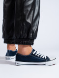 Klassische marineblaue Sneakers
