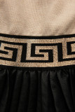 Mädchenkleid mit Faltenrock aus Kunstleder Beige