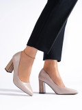 Beige Pumps mit Blockabsatz