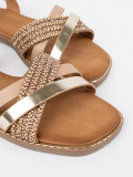 Goldene Damen Sandalen mit flachem Absatz