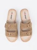 Beige geflochtene Pantoletten auf Plattform mit Schnallen