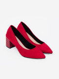 Elegante Pumps mit dekorativem Absatz