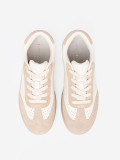 Helle beige durchbrochene Sneakers