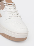 Weiß-beige Sneakers auf Plattform