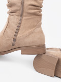 Beige Stiefeletten mit gerafftem Schaft