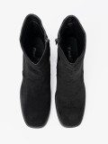 Elegante schwarze Stiefeletten auf stabilem Absatz