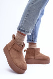 Beige Schneestiefel aus Veloursleder mit Plateau