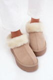 Beige Wildleder-Snowboot mit Fell