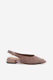 Beige Wildleder-Sandale mit niedrigem Absatz