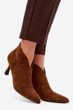 Stiefelette mit schlankem Absatz und spitzer Spitze braun