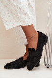 Mokassin aus schwarzem Wildleder mit Fransen und goldenem Detail