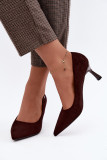 Elegante Pumps aus braunem Veloursleder mit schlankem Absatz