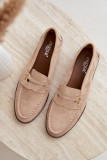 Beige Mokassins aus Velourslederimitat mit dekorativem Detail