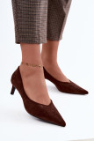 Pumps mit spitzer Kappe aus braunem Veloursleder