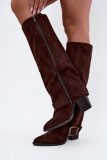Stiefel mit Blockabsatz, umgeschlagenem Schaft und Schnalle, braun