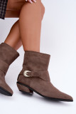 Gefütterte beige Stiefelette aus Wildleder