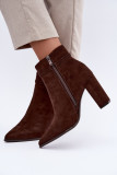 Stiefelette mit Blockabsatz und dekorativem Riemen, braun