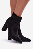 Schwarze Stiefelette mit Blockabsatz und dekorativem Riemen