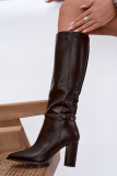 Gefütterte braune Stiefel mit Blockabsatz und Riemen