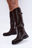 Stiefel mit flachem Absatz, Riemen und goldener Schnalle, braun
